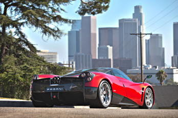 Картинка автомобили pagani