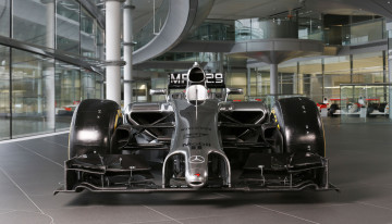 Картинка автомобили formula+1 mclaren