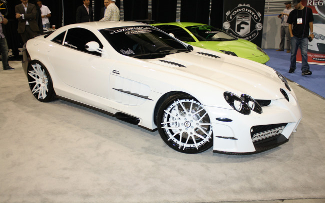 Обои картинки фото автомобили, выставки и уличные фото, mercedes