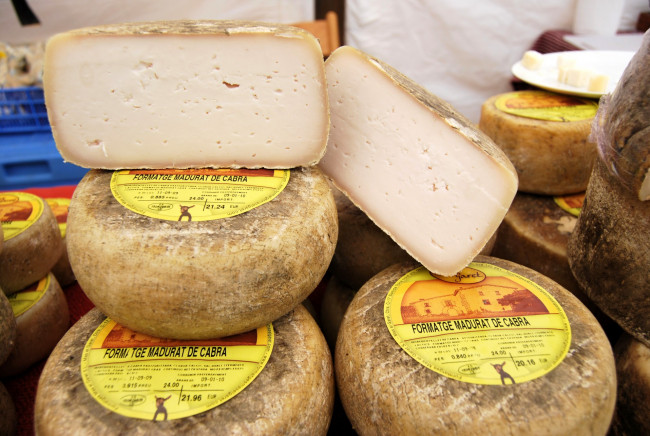 Обои картинки фото formatge madurat mas garet, еда, сырные изделия, сыр