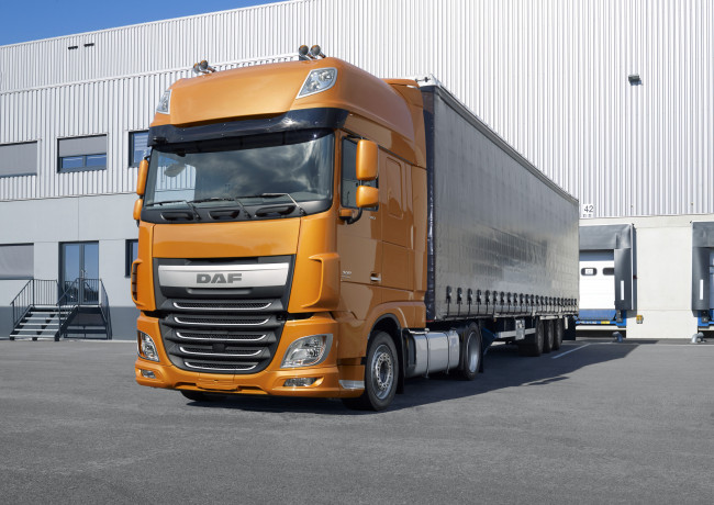 Обои картинки фото автомобили, daf, cab, space, ft, 4x2, xf, 460, super