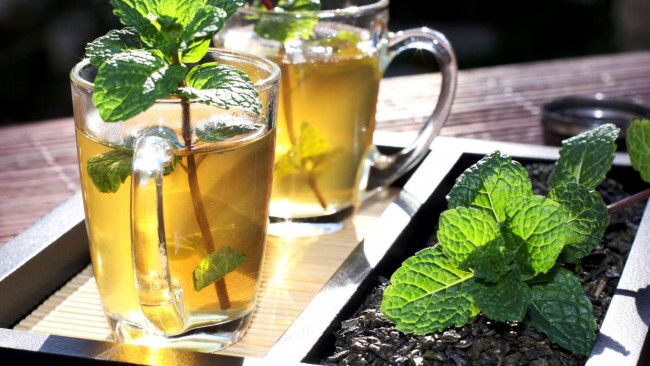 Обои картинки фото еда, напитки,  Чай, чай, мята, стаканы
