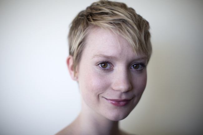 Обои картинки фото девушки, -unsort , лица,  портреты, mia, wasikowska, блондинка, лицо, улыбка