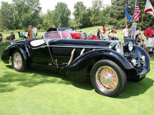 Картинка автомобили выставки уличные фото