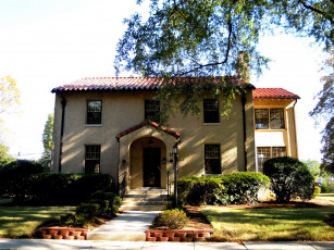 Картинка города -+здания +дома дом газоны ландшафт испания деревья