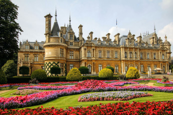 Картинка waddesdon+manor+англия города -+дворцы +замки +крепости англия waddesdon manor цветы клумбы парк дворец