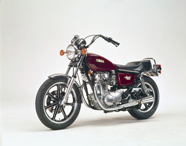 Обои картинки фото мотоциклы, yamaha