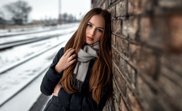 Картинка девушки -+брюнетки +шатенки брюнетка шарф взгляд gretе valentinaitе