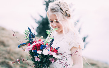 Картинка девушки -+блондинки +светловолосые блондинка букет