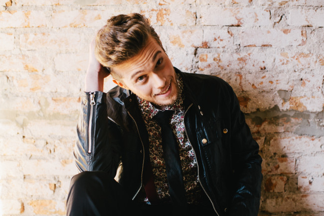 Обои картинки фото мужчины, -unsort, рубашка, куртка, галстук