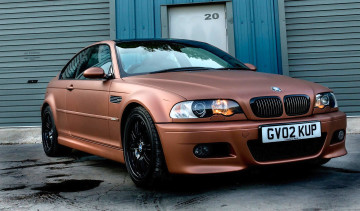 Картинка bmw+m3+matte автомобили bmw коричневый здание