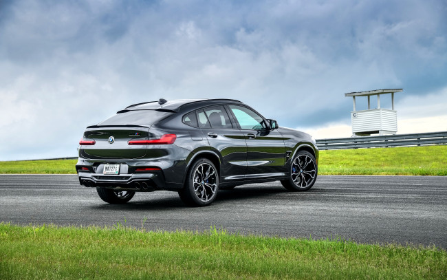 Обои картинки фото bmw x4, автомобили, bmw, черный, дорога, лужайка, ограда