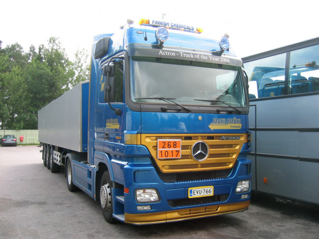 Обои картинки фото автомобили, mercedes, trucks