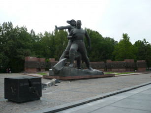 Картинка ташкент мемориал мужество города узбекистан