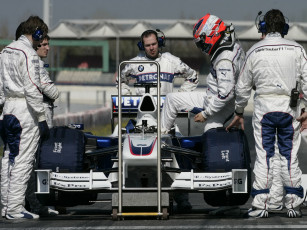 Картинка f1 tests 2009 спорт формула