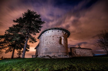 Картинка города -+католические+соборы +костелы +аббатства церковь