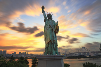 Картинка tokyo+odaiba+-+the+statue+of+liberty города токио+ Япония статуя