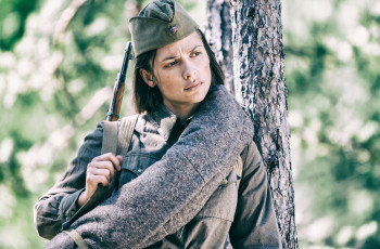 Картинка кино+фильмы а+зори+здесь+тихие 2015 драма