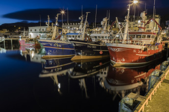 Картинка корабли порты+ +причалы водоем ночь причал