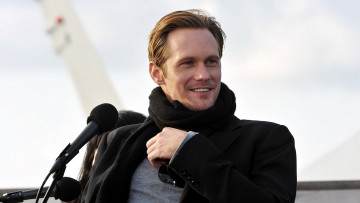 Картинка мужчины alexander+skarsg& 229 rd alexander skarsgard
