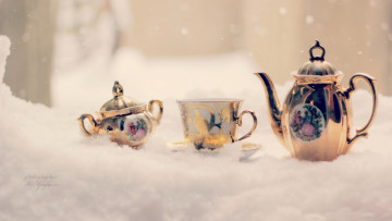 обоя разное, посуда,  столовые приборы,  кухонная утварь, чайник, сахарница, чашка