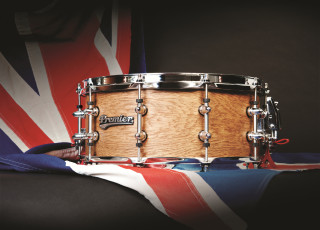 Картинка музыка -музыкальные+инструменты барабан флаг