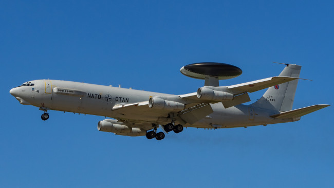 Обои картинки фото авиация, боевые самолёты, авиалайнер