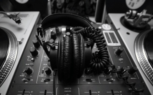 Обои картинки фото музыка, -другое, микшер, наушники