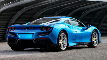 Картинка ferrari+f8+tributo+2020 автомобили ferrari f8 tributo 2020 жгучая деаушка из италии