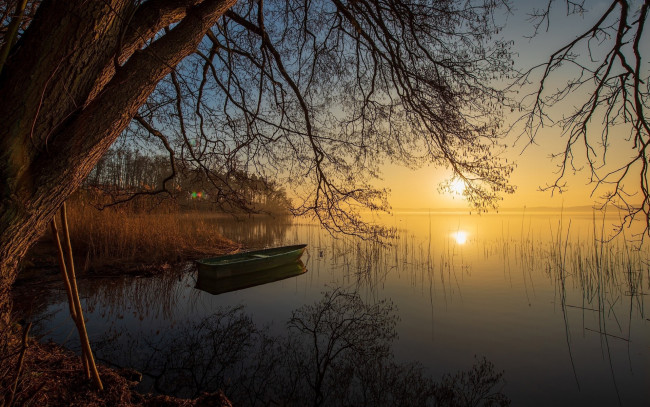 Обои картинки фото корабли, лодки,  шлюпки, река, заводь, лодка, закат