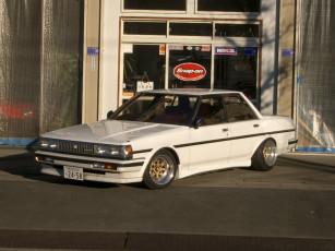 Картинка автомобили nissan datsun