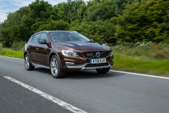 обоя автомобили, volvo, country, cross, v60, d3, 2015г, uk-spec