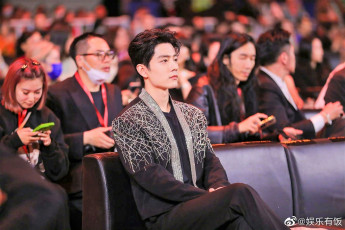 Картинка разное знаменитости сяо чжань люди зал