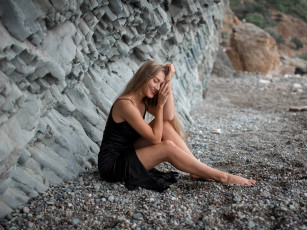 Картинка девушка+-+girl девушки -+брюнетки +шатенки девушка женщина шатенка темноволосая сексуальная модель звезда позирует разная обувь верхняя стильная одежда нижнее эротическое бельё трусы лифчик колготки чулки аксессуары макияж и множество элементов на фотографии