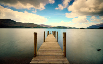 Картинка природа реки озера облака горы озеро причал