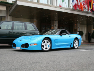 Картинка автомобили выставки уличные фото