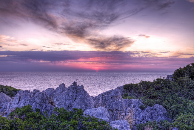 Обои картинки фото природа, восходы, закаты, сиреневый, вода, солнце, камни