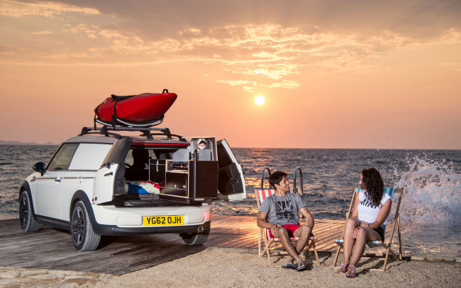 Обои картинки фото разное, люди, море, автомобиль, парень, девушка, закат