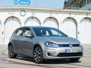 обоя автомобили, volkswagen, golf, 2014г, typ, 5g, 5-door, gte, светлый