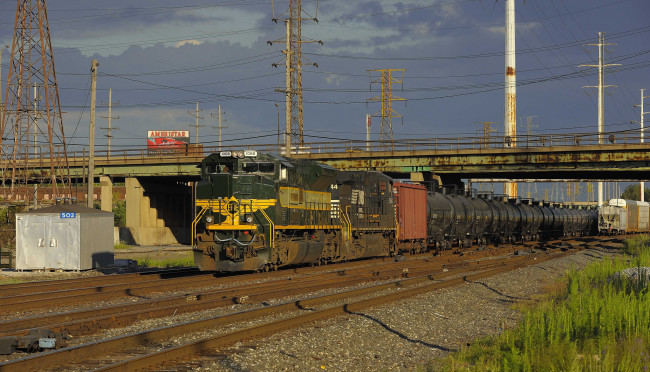 Обои картинки фото техника, поезда, железная, дорога, рельсы, локомотив, состав