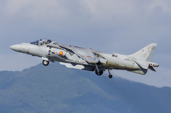 Картинка mcdonnell+douglas+av-8b+harrier+ii авиация боевые+самолёты истребитель