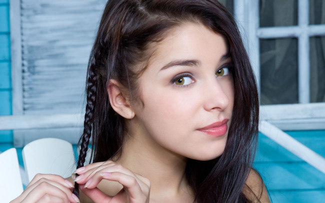 Обои картинки фото evita lima, девушки, evita, lima, лицо, портрет, девушка, модель, брюнетка, красотка, красавица, флирт, сексуальная, секси, поза, взгляд, макияж