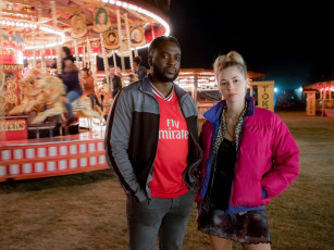 обоя кино фильмы, we hunt together , сериал, пара, карусели