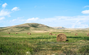 обоя природа, луга, горы, трава, стога, сено