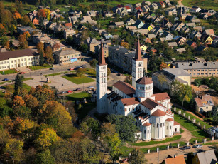 Картинка города католические соборы костелы аббатства