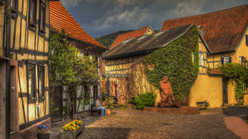 Картинка города улицы площади набережные дома скульптура двор