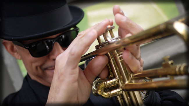 Обои картинки фото tom, browne, музыка