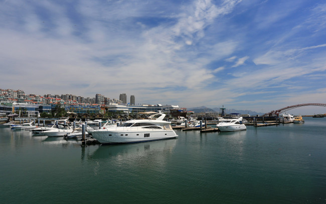 Обои картинки фото корабли, катера, облака, вода