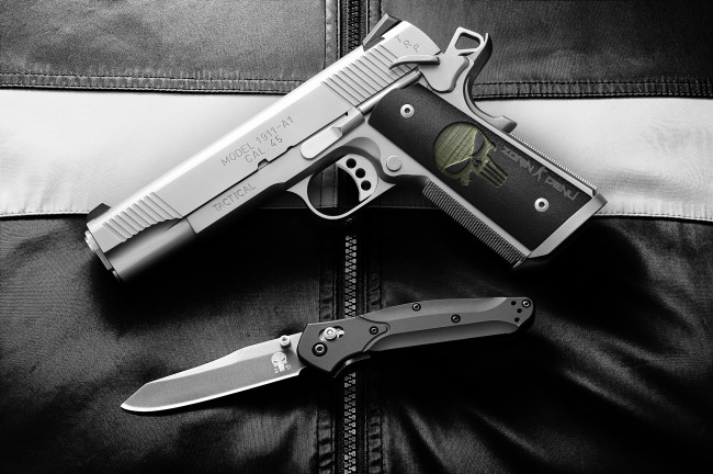 Обои картинки фото оружие, пистолет, нож