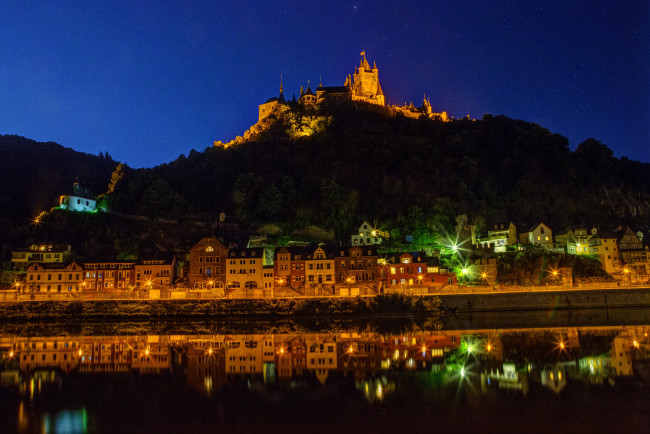 Обои картинки фото германия, кохем, города, дома, река, огни, ночь, замок